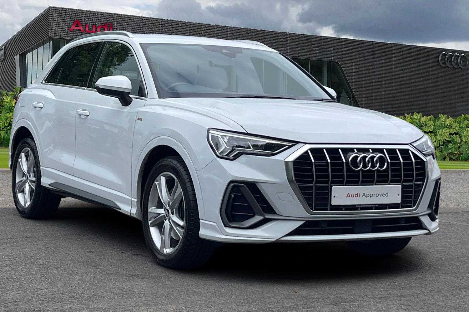 Main listing image - Audi Q3