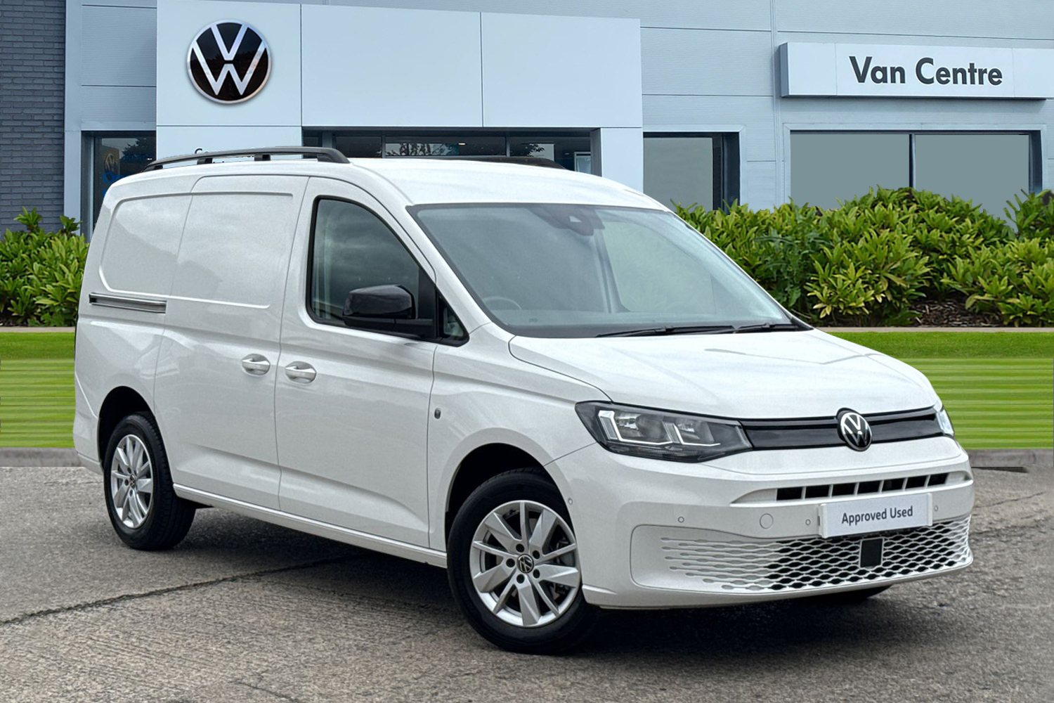Main listing image - Volkswagen Caddy Maxi