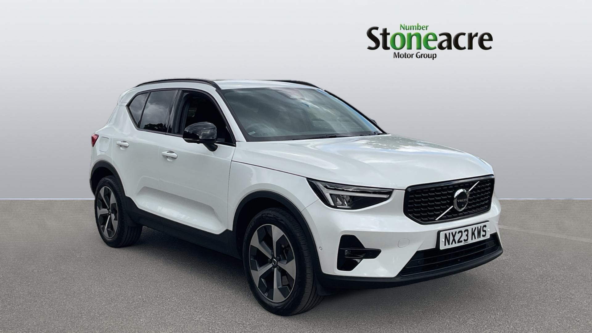 Main listing image - Volvo XC40