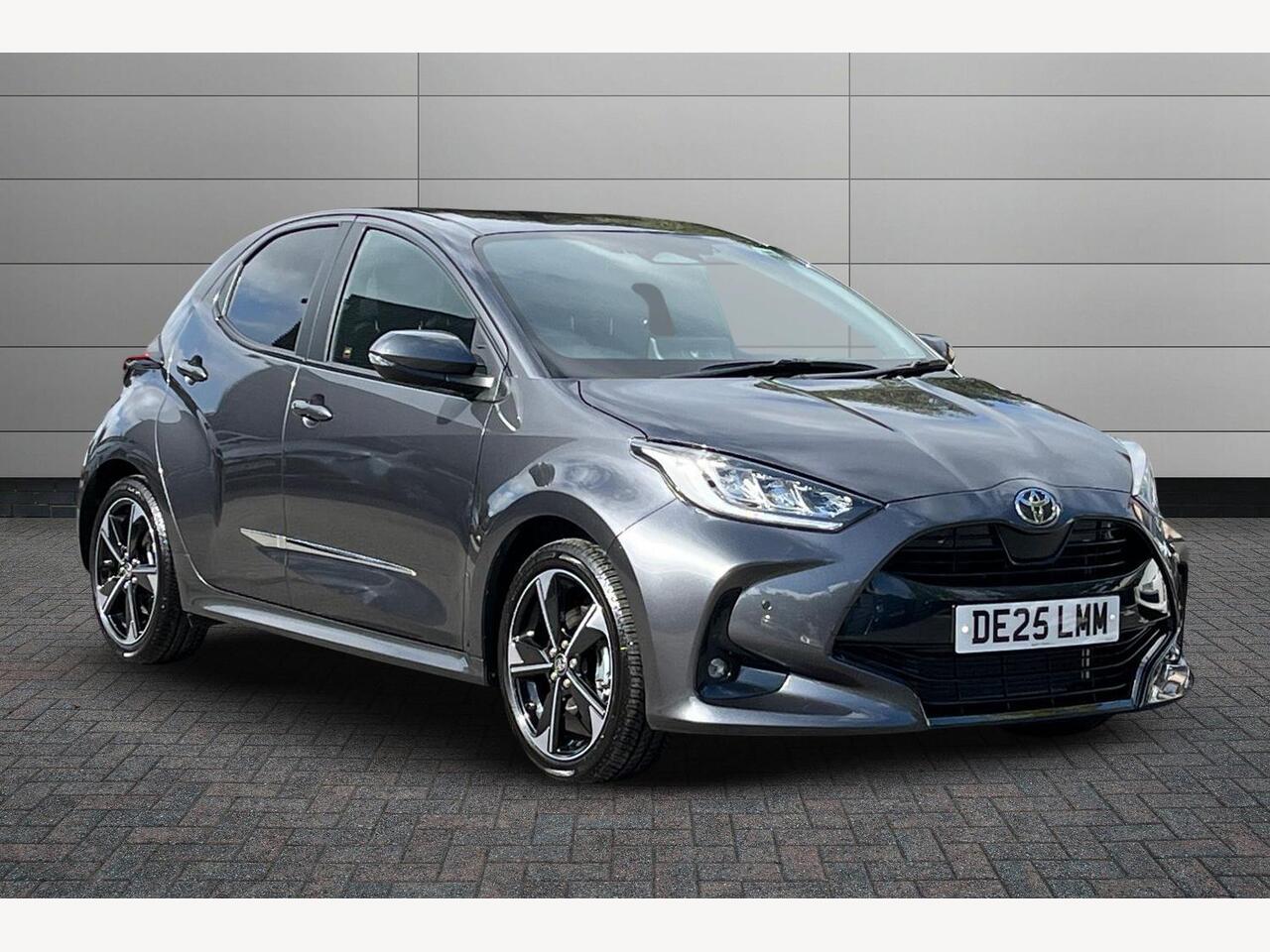 Main listing image - Toyota Yaris