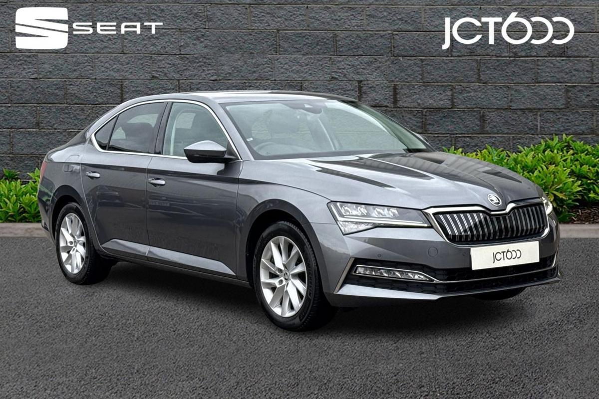 Main listing image - Skoda Superb