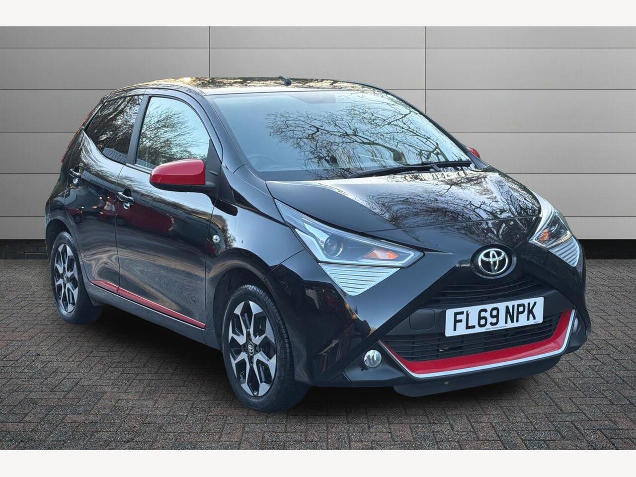 Main listing image - Toyota Aygo