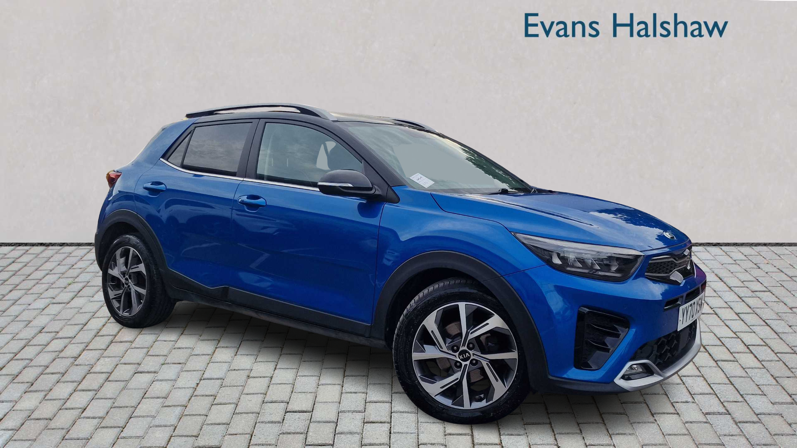 Main listing image - Kia Stonic