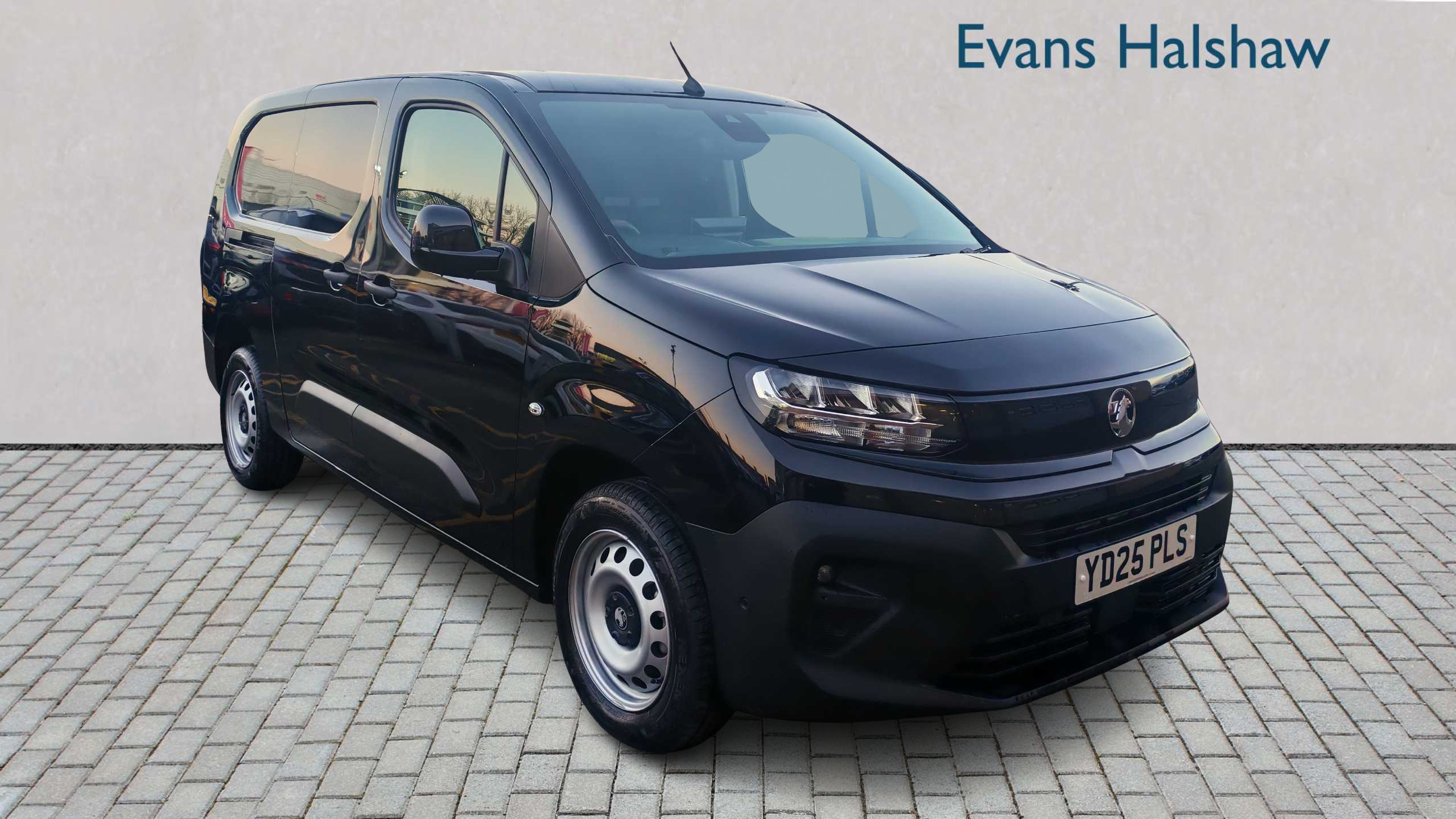 Main listing image - Vauxhall Combo Cargo