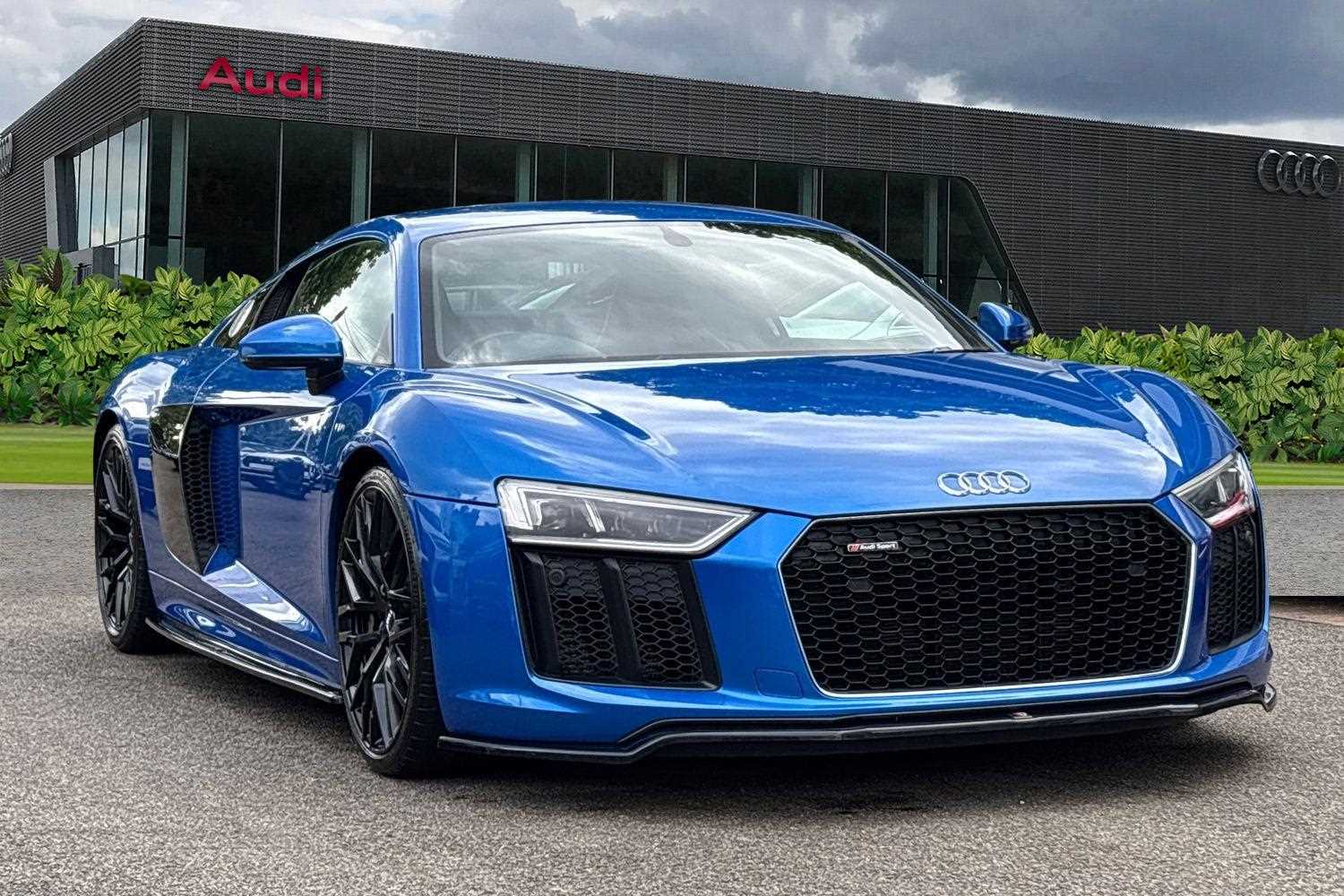 Main listing image - Audi R8