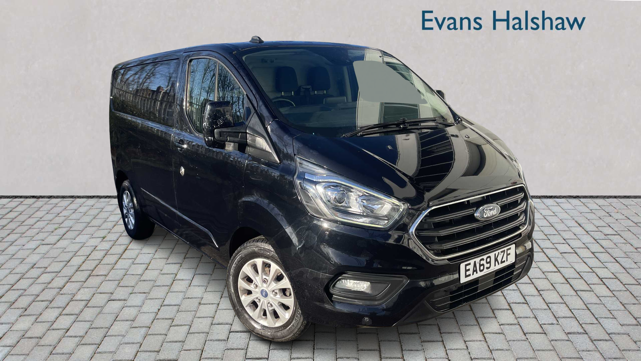 Main listing image - Ford Transit Custom