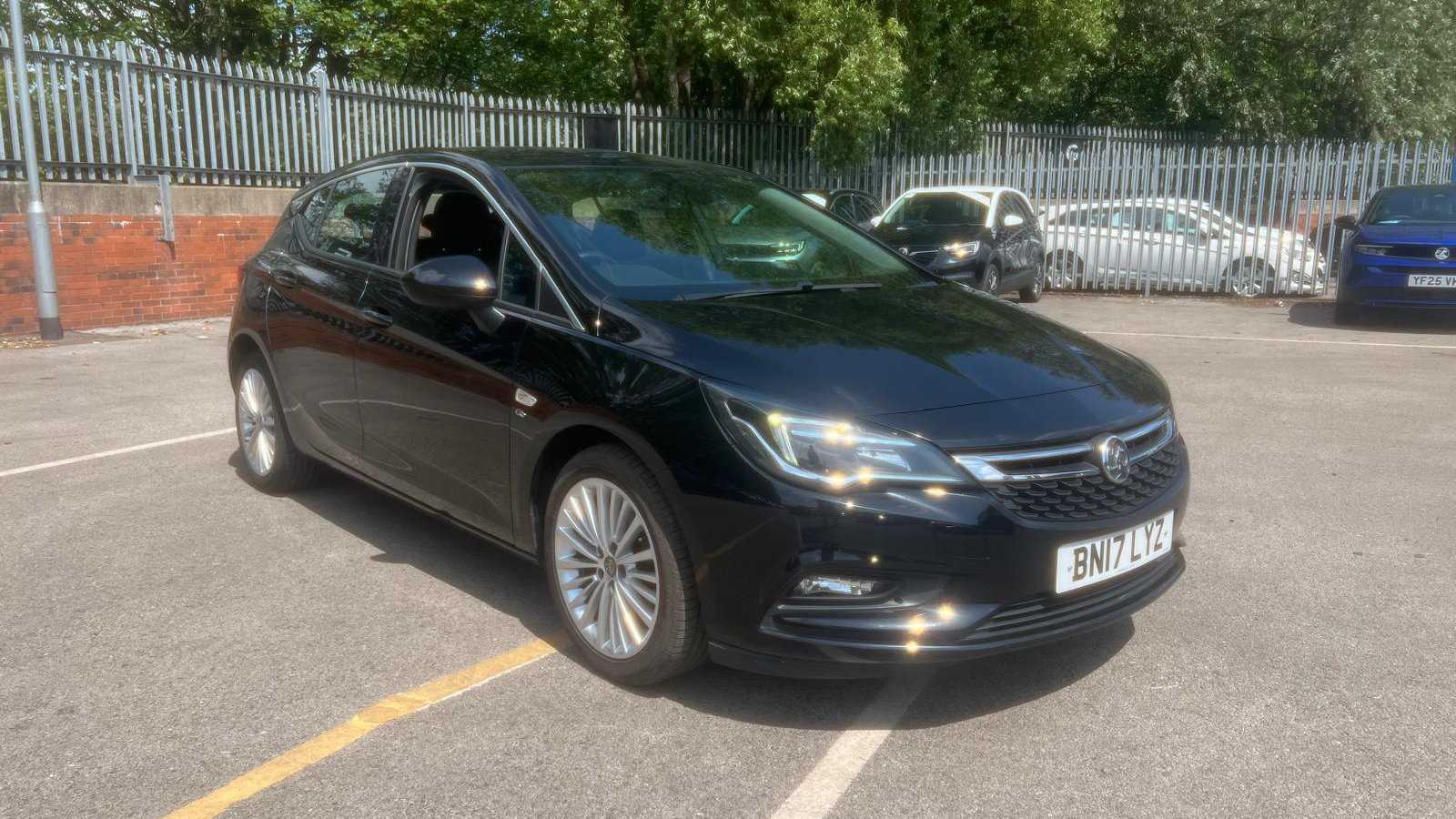 Main listing image - Vauxhall Astra