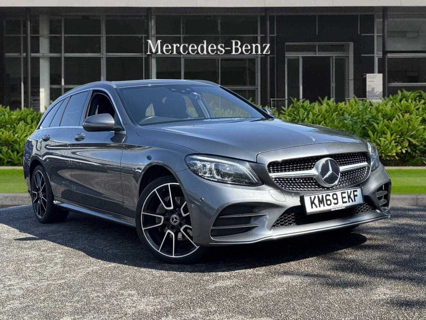Main listing image - Mercedes-Benz C-Class Estate