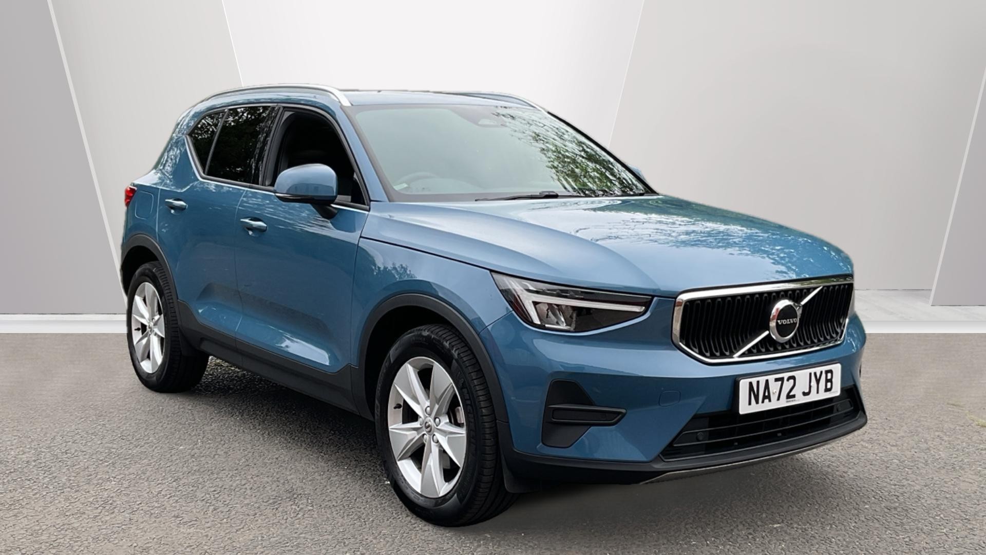Main listing image - Volvo XC40
