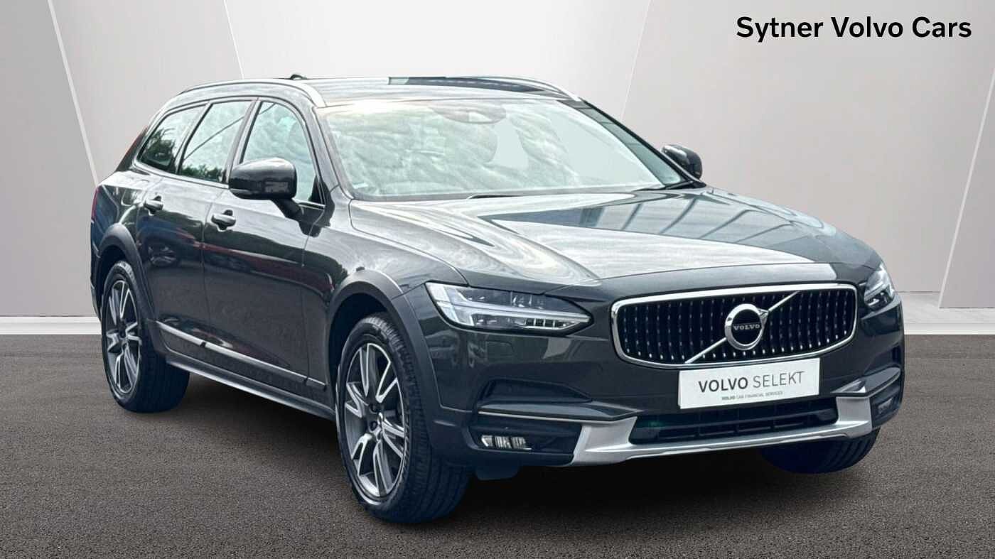 Main listing image - Volvo V90 Cross Country
