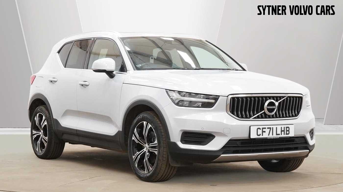 Main listing image - Volvo XC40