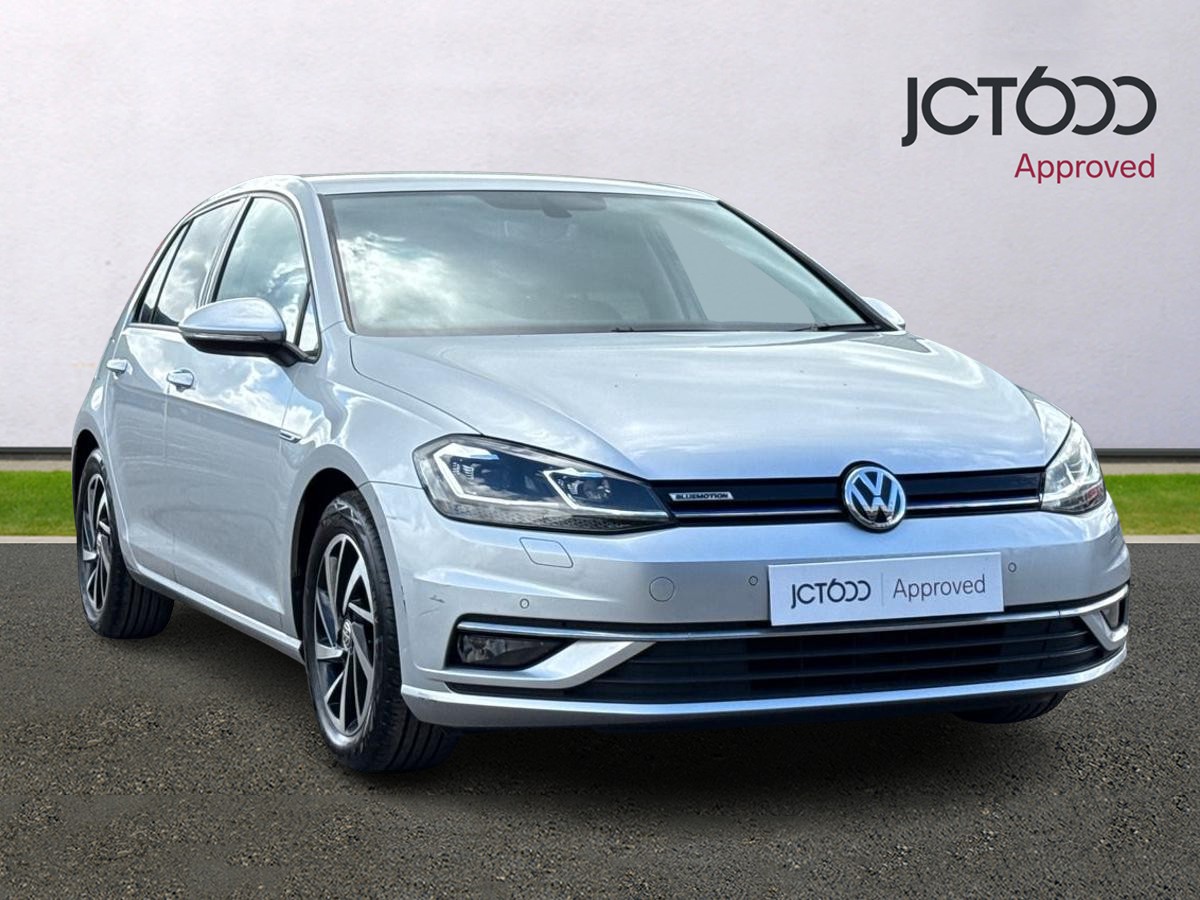 Main listing image - Volkswagen Golf