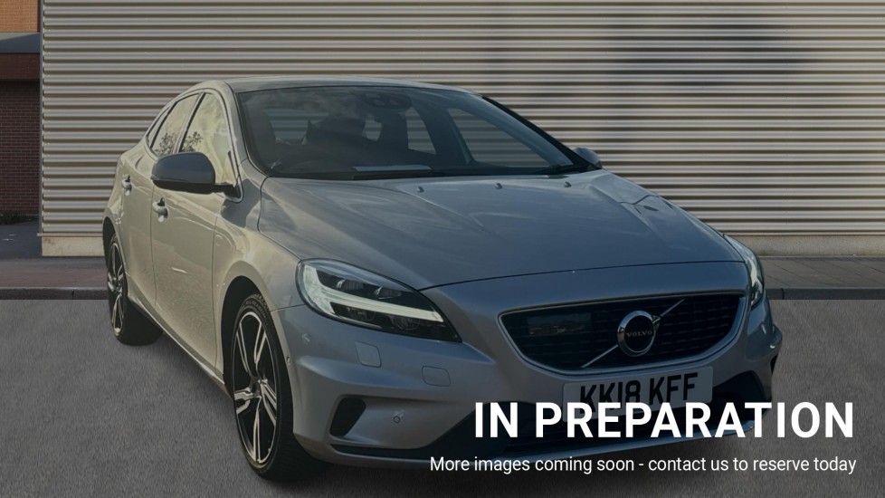 Main listing image - Volvo V40