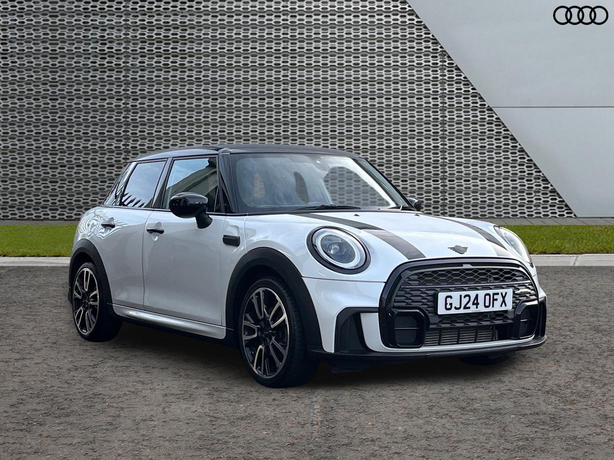 Main listing image - MINI Hatchback