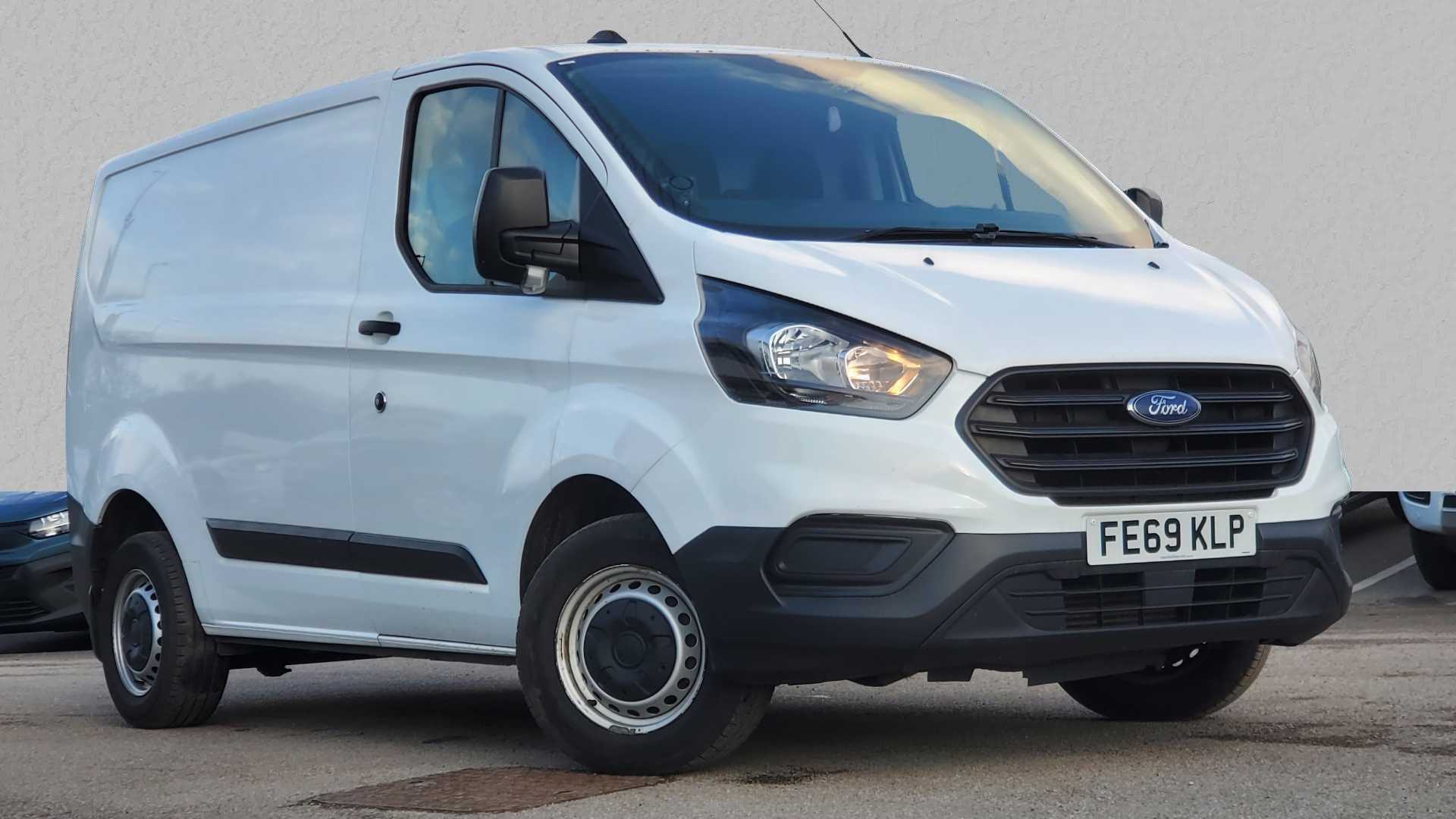 Main listing image - Ford Transit Custom