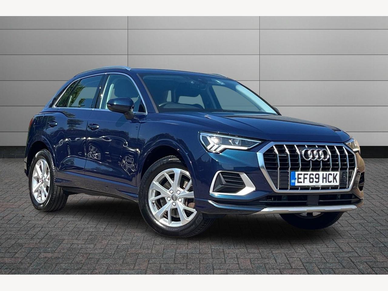 Main listing image - Audi Q3