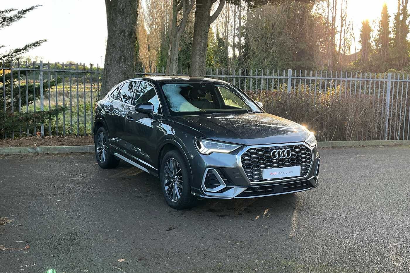 Main listing image - Audi Q3