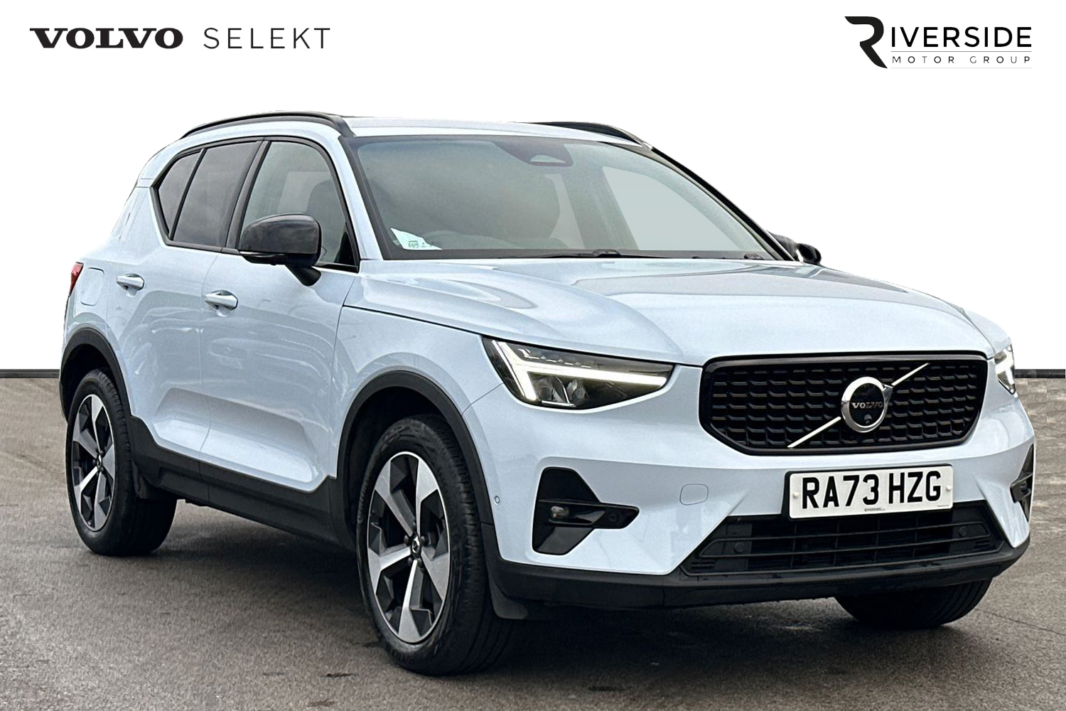 Main listing image - Volvo XC40