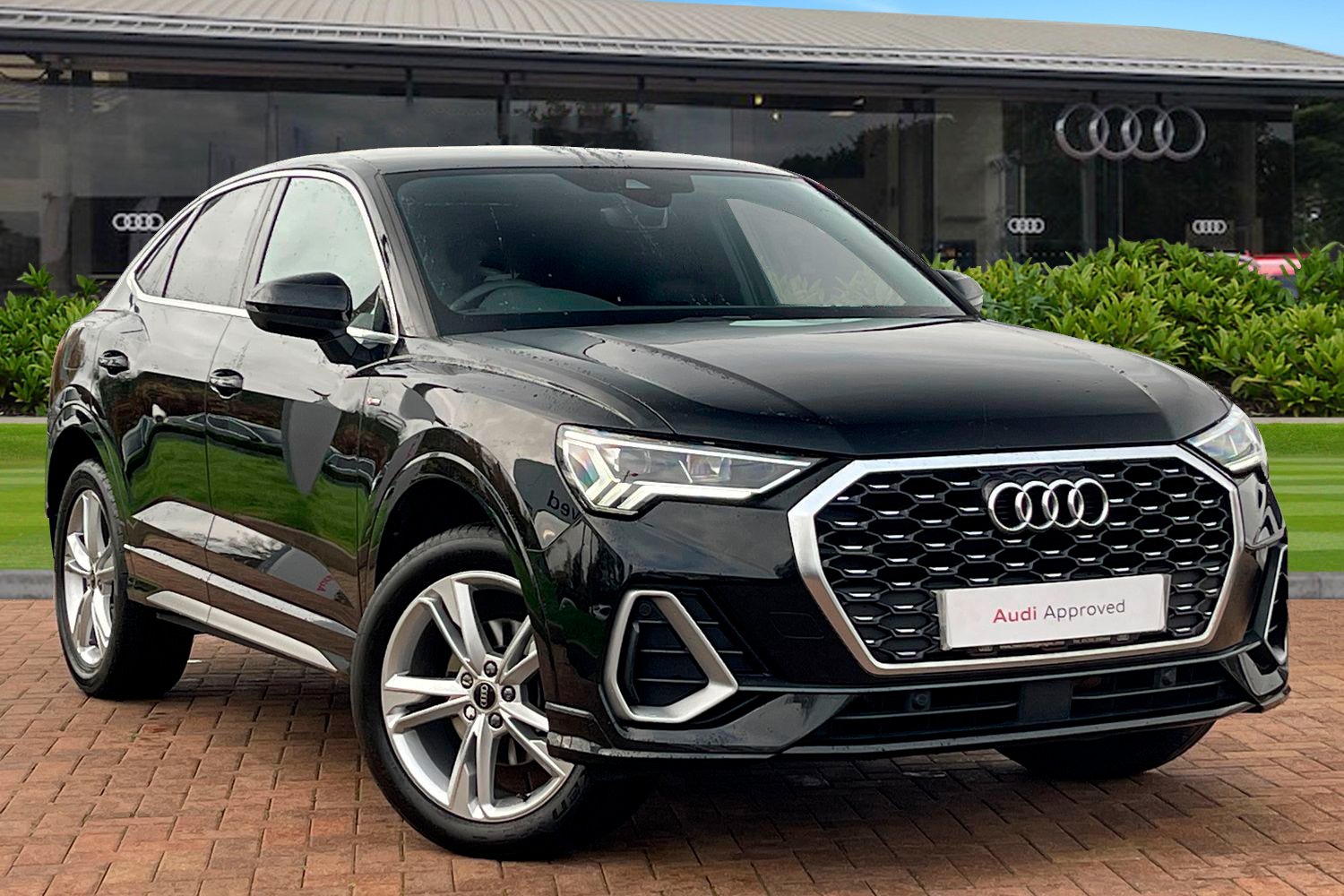 Main listing image - Audi Q3