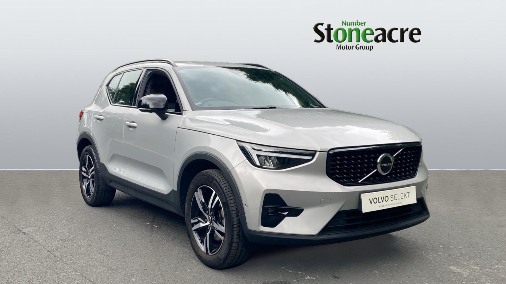 Main listing image - Volvo XC40