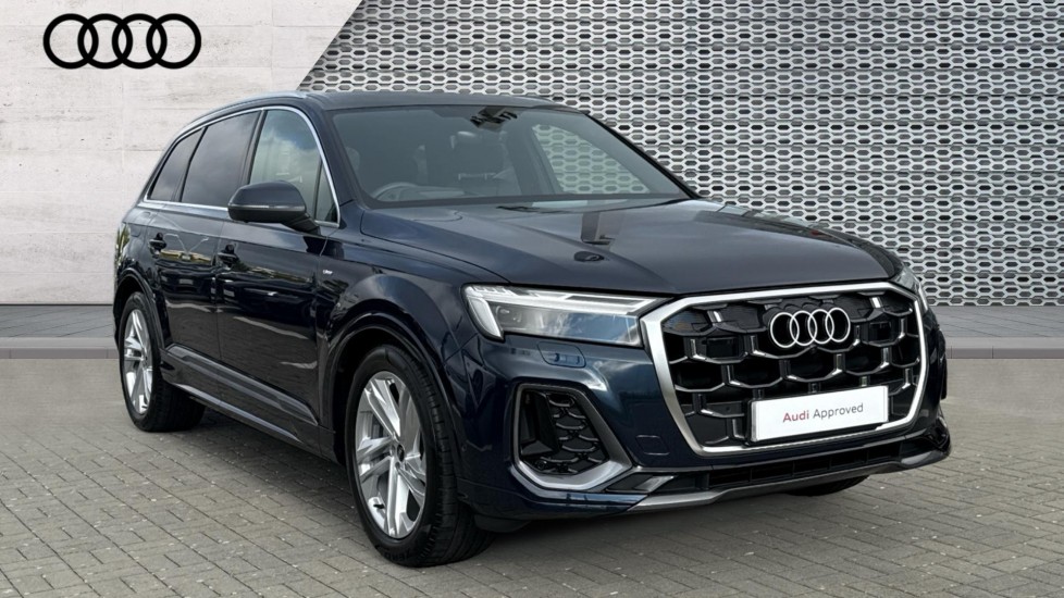 Main listing image - Audi Q7