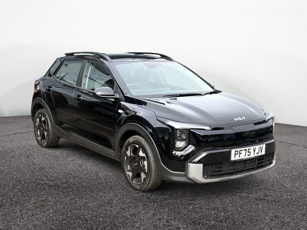 Main listing image - Kia Stonic
