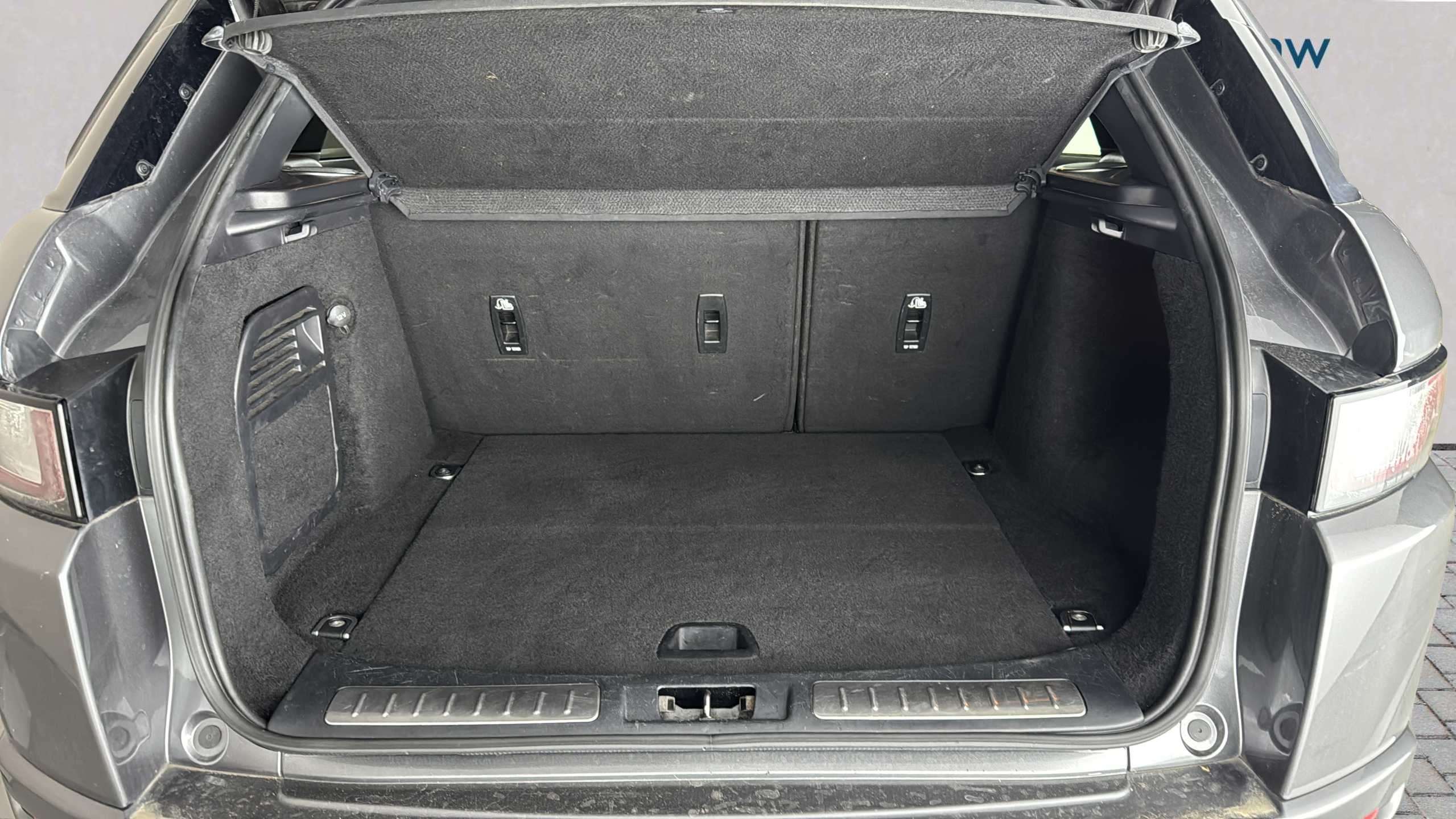 Main listing image - Land Rover Range Rover Evoque