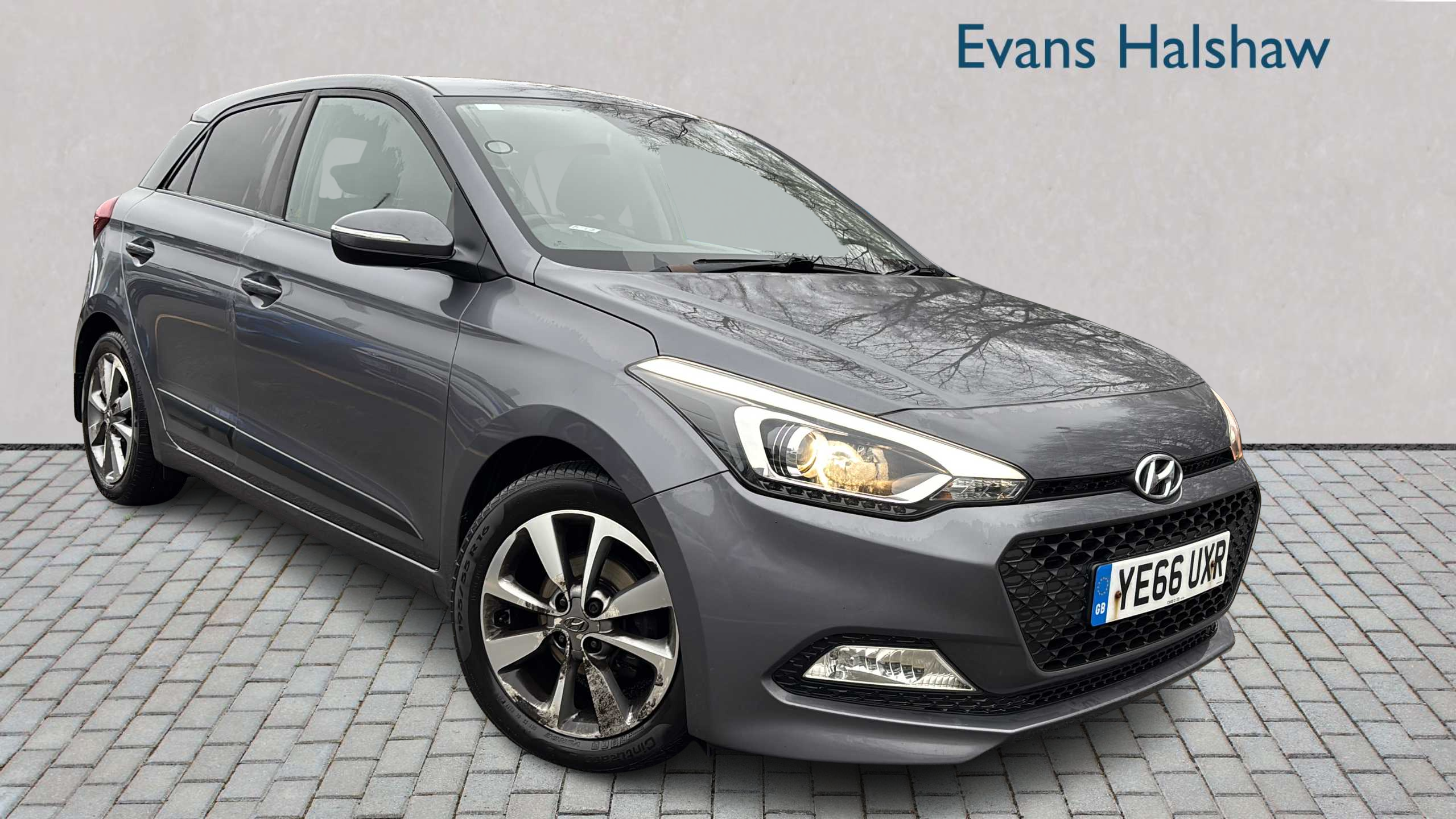 Main listing image - Hyundai i20