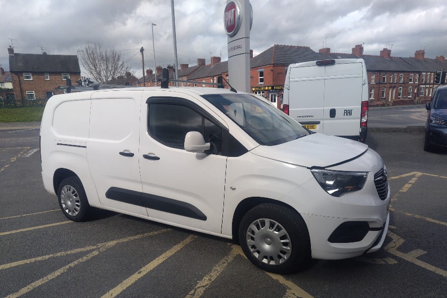 Main listing image - Vauxhall Combo Cargo