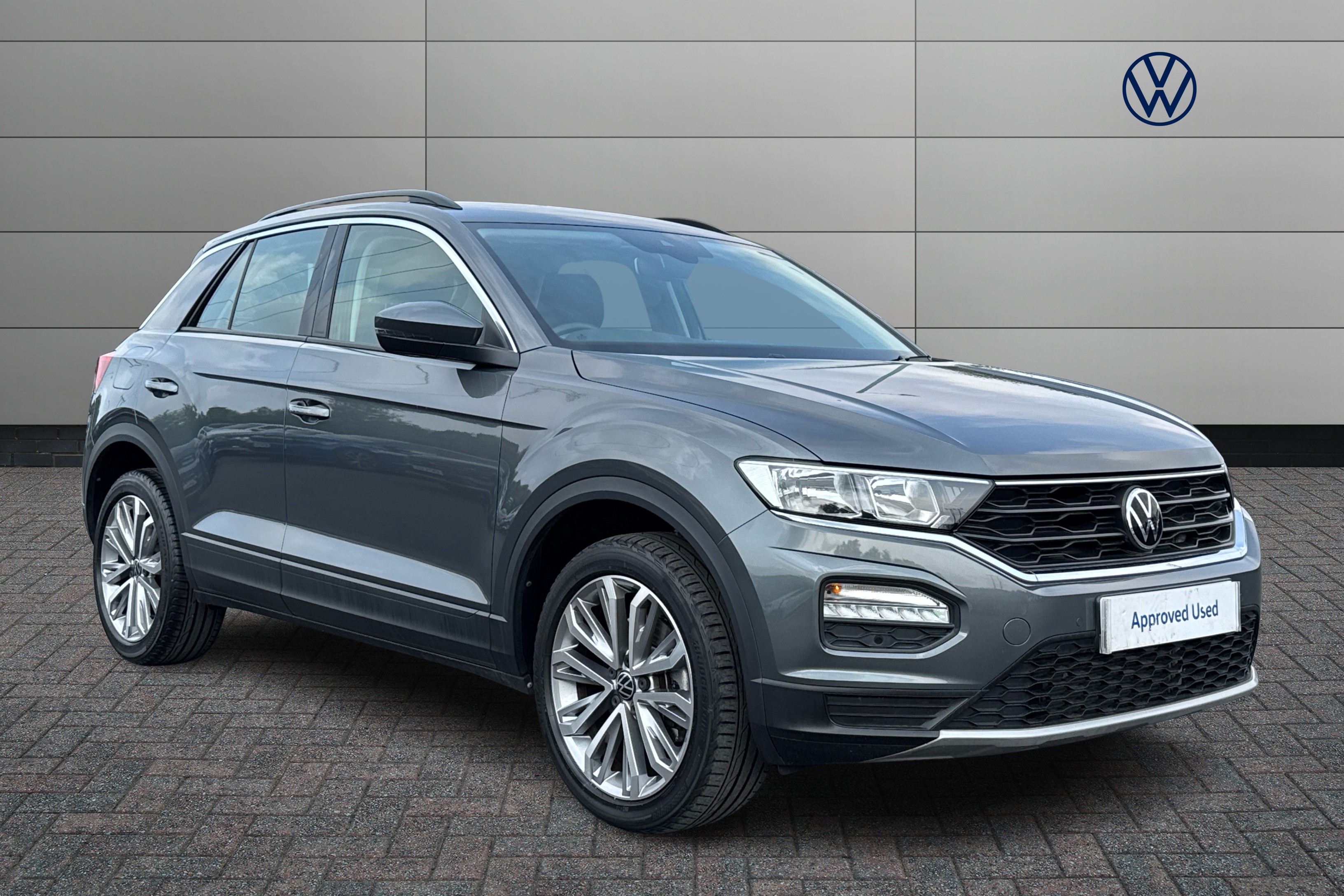 Main listing image - Volkswagen T-Roc