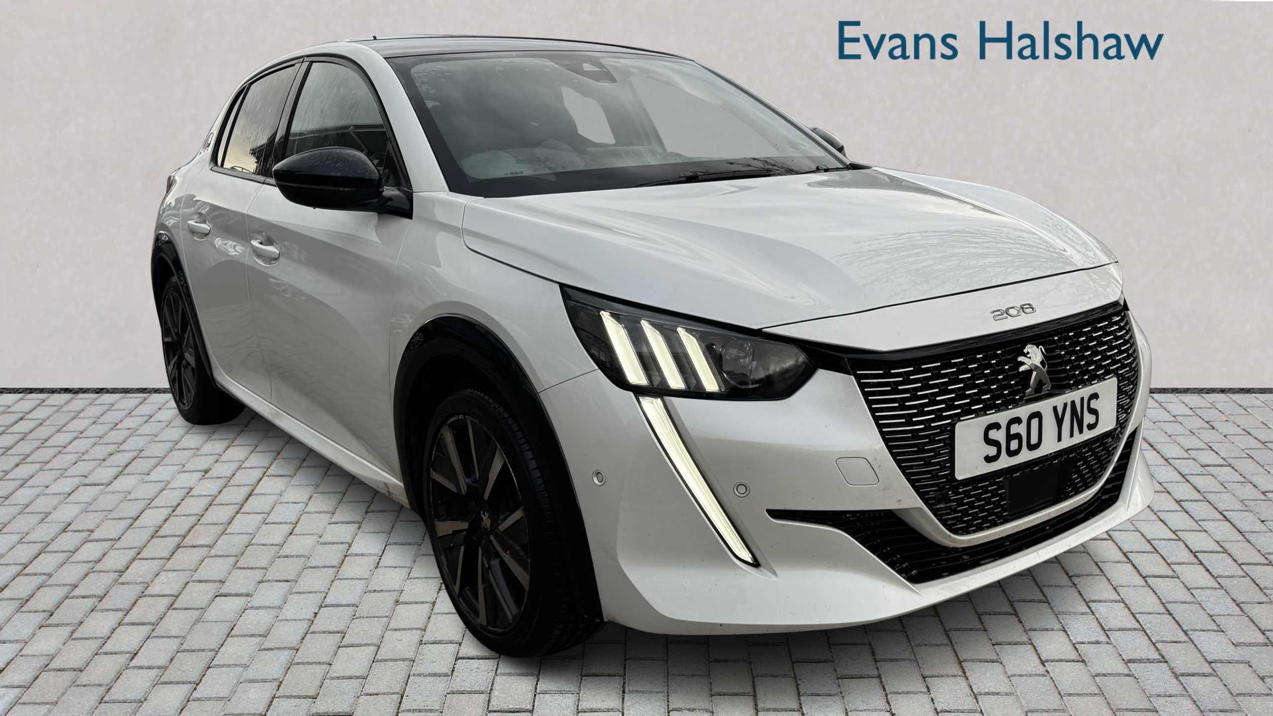 Main listing image - Peugeot 208