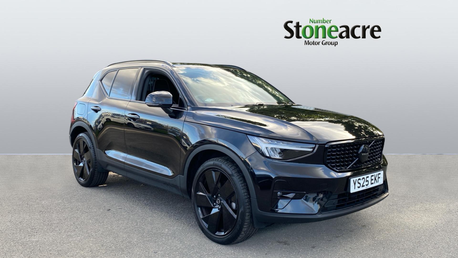 Main listing image - Volvo XC40