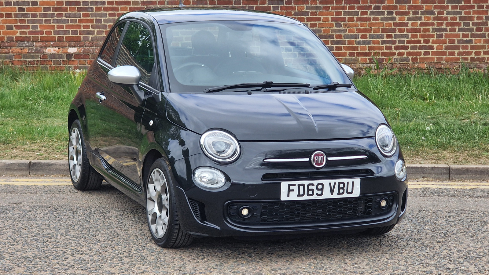 Main listing image - Fiat 500
