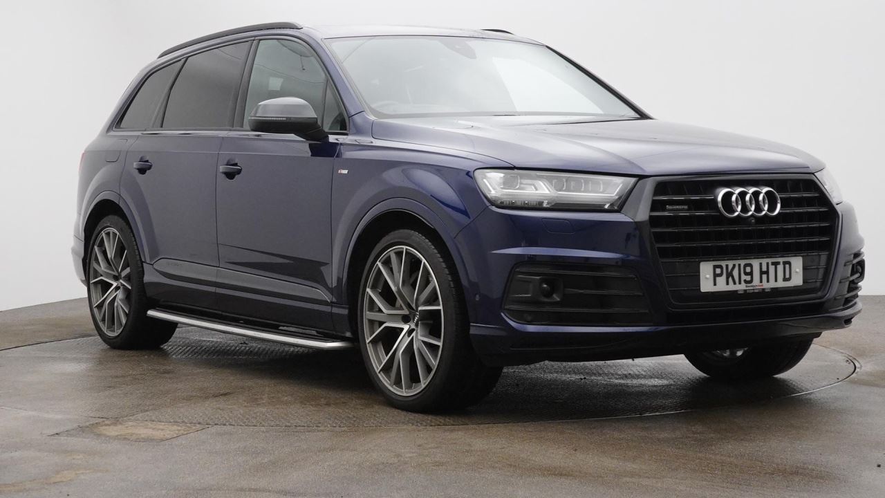 Main listing image - Audi Q7