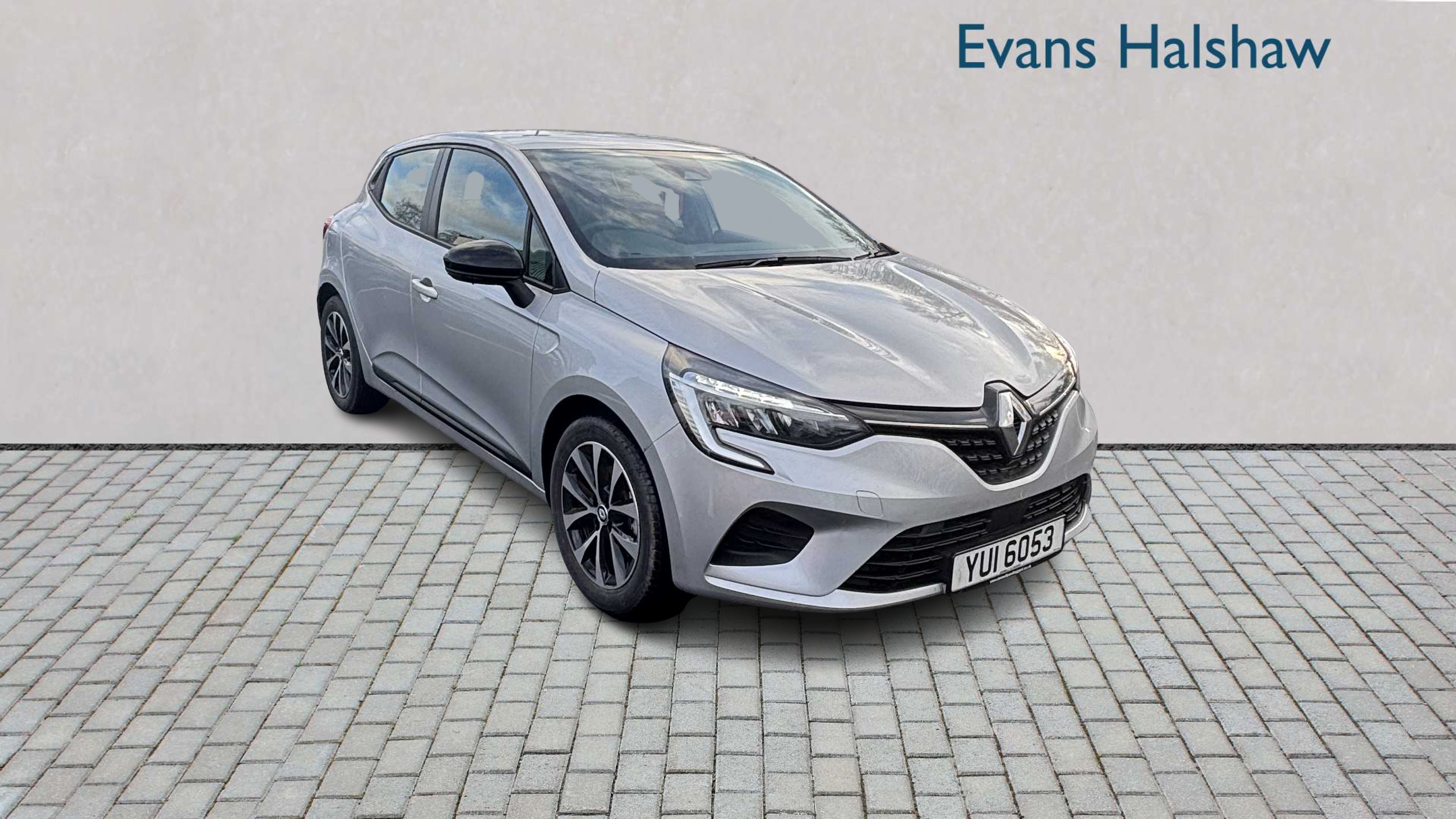 Main listing image - Renault Clio