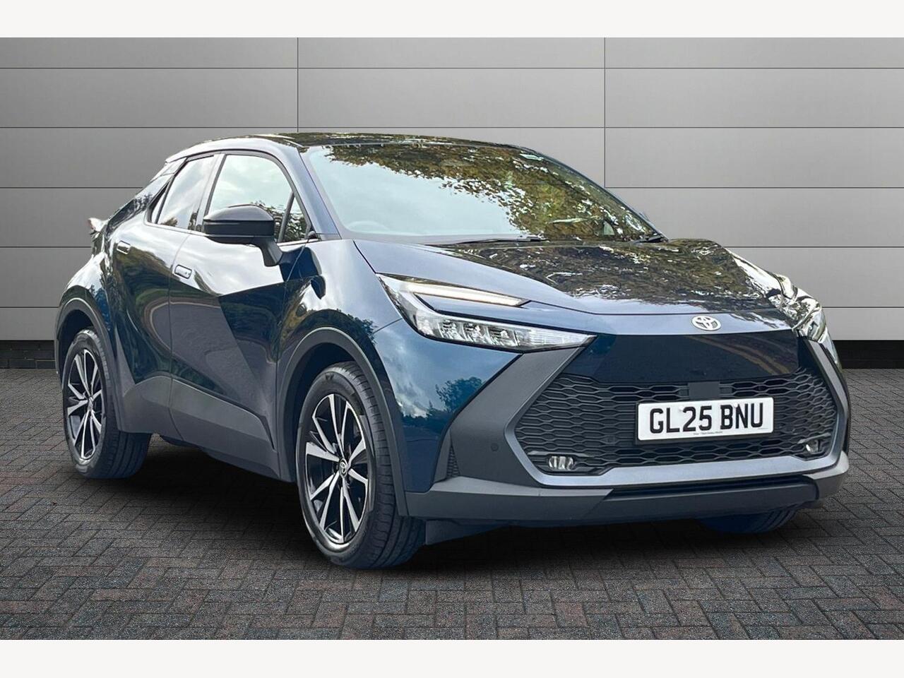 Main listing image - Toyota C-HR