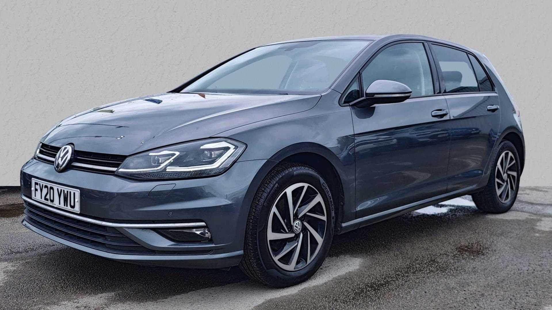 Main listing image - Volkswagen Golf