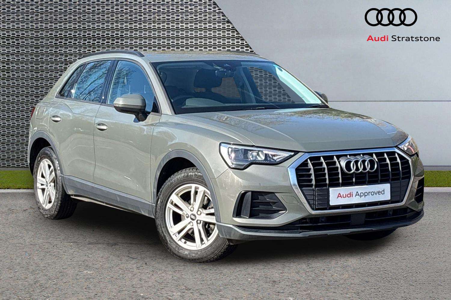 Main listing image - Audi Q3