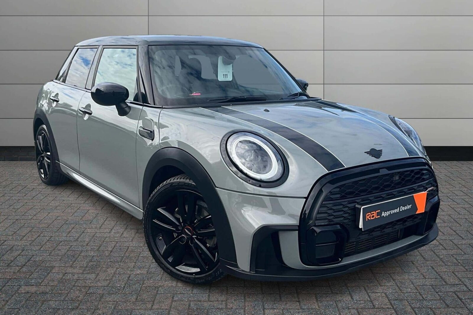 Main listing image - MINI Hatchback