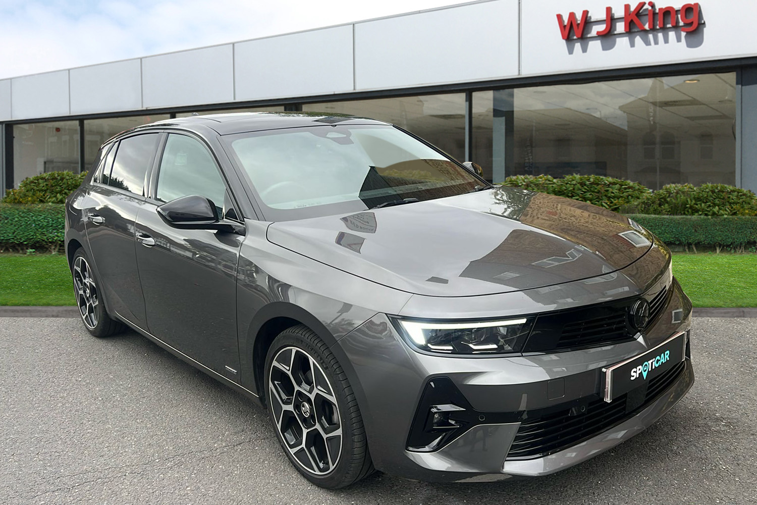 Main listing image - Vauxhall Astra
