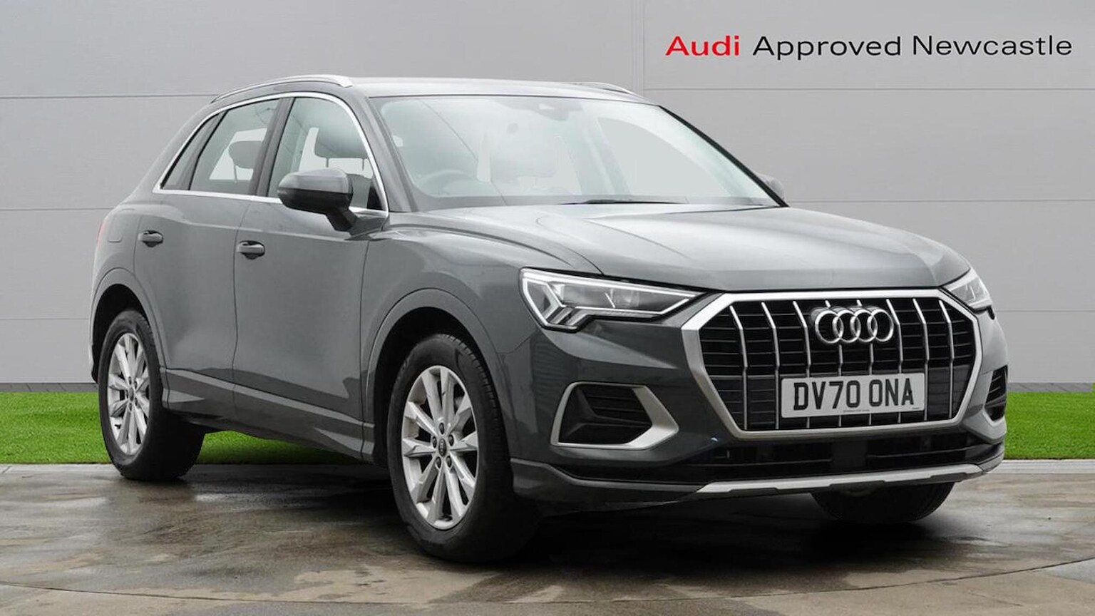 Main listing image - Audi Q3