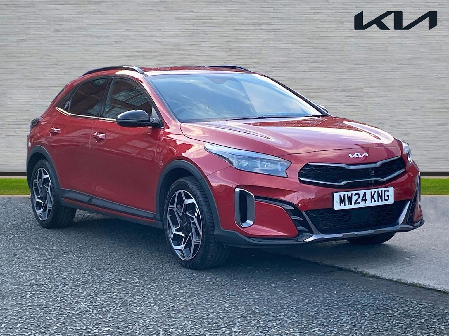 Main listing image - Kia XCeed