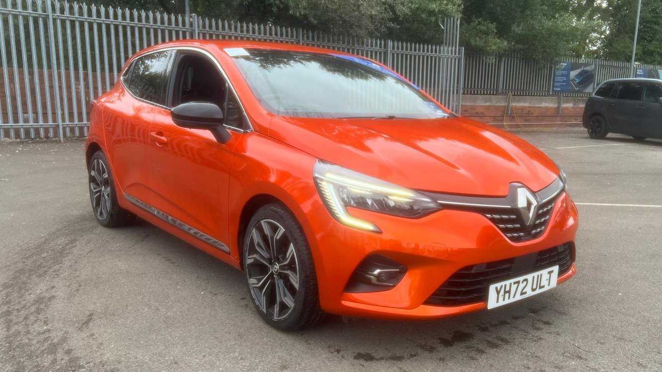 Main listing image - Renault Clio