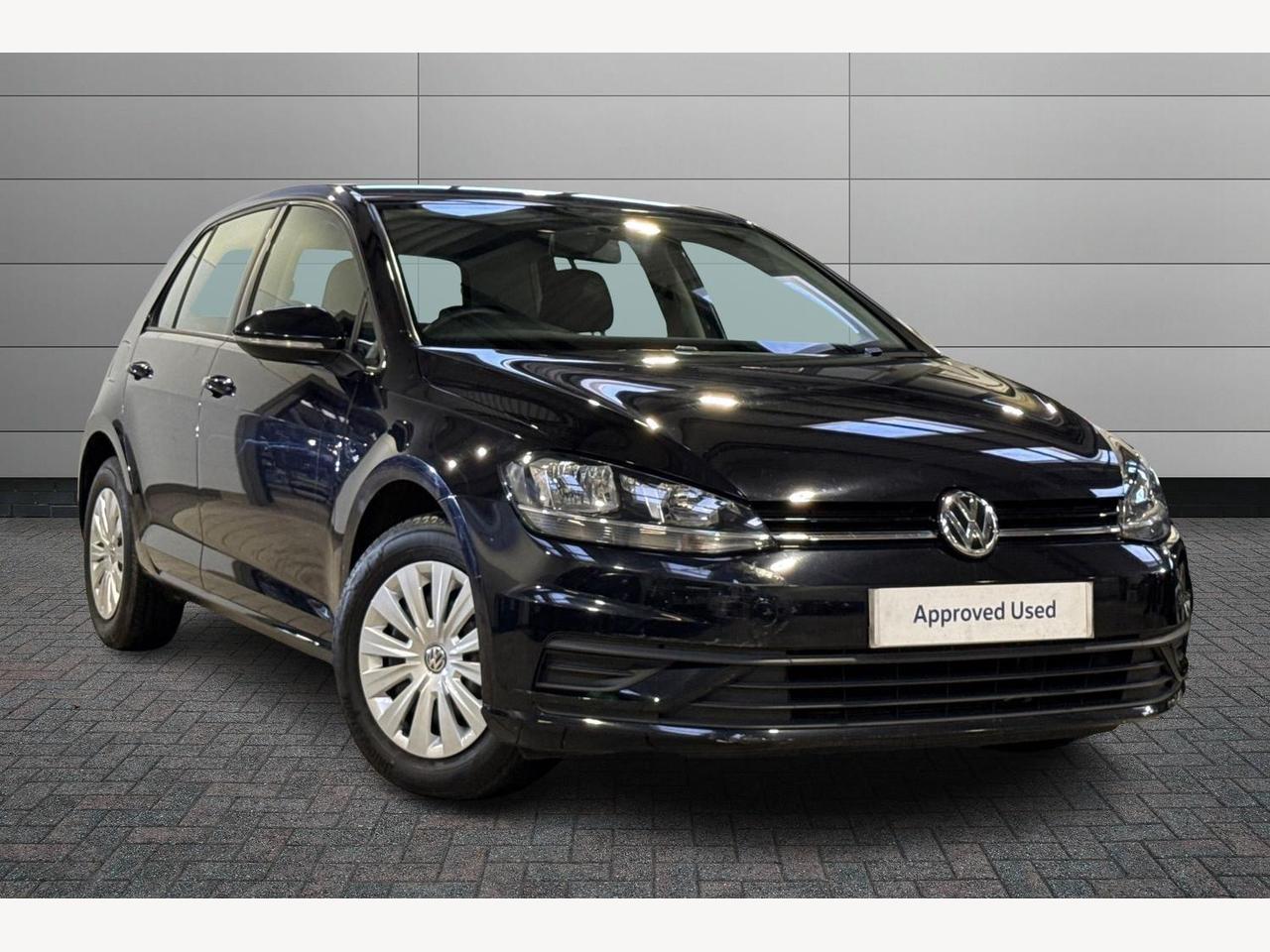 Main listing image - Volkswagen Golf