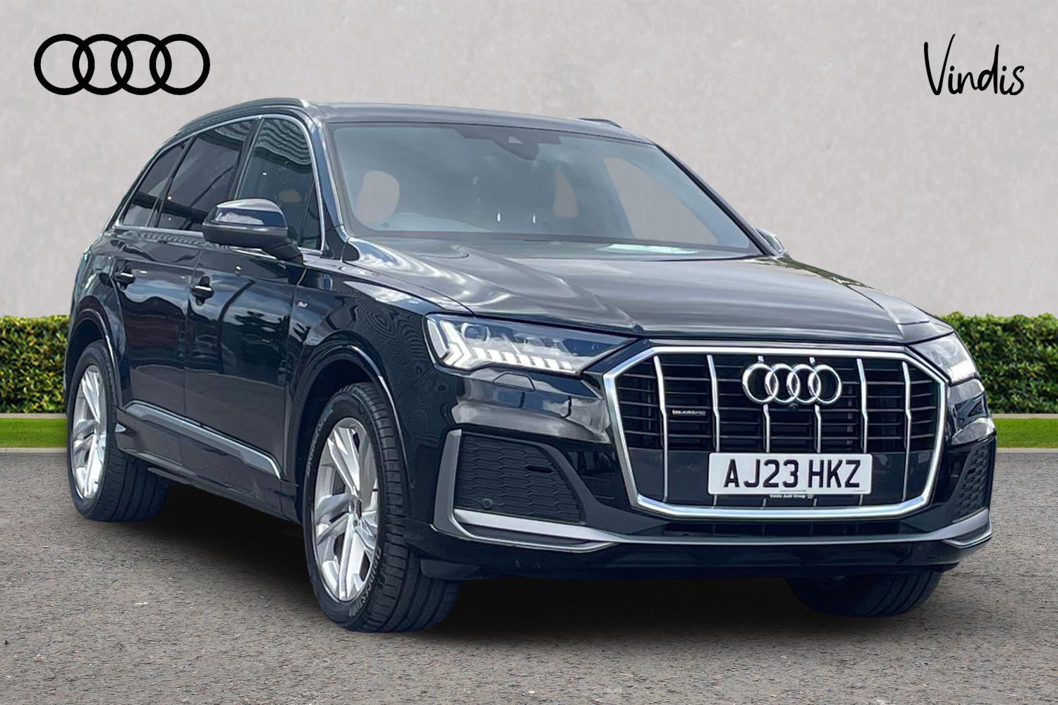 Main listing image - Audi Q7