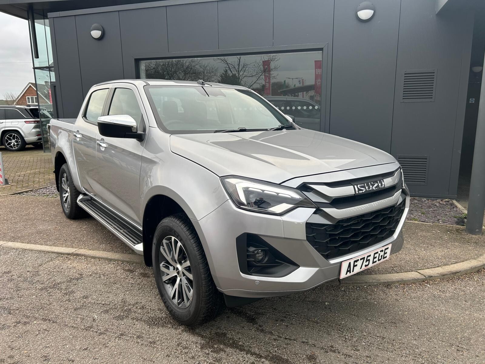 Main listing image - Isuzu D-Max