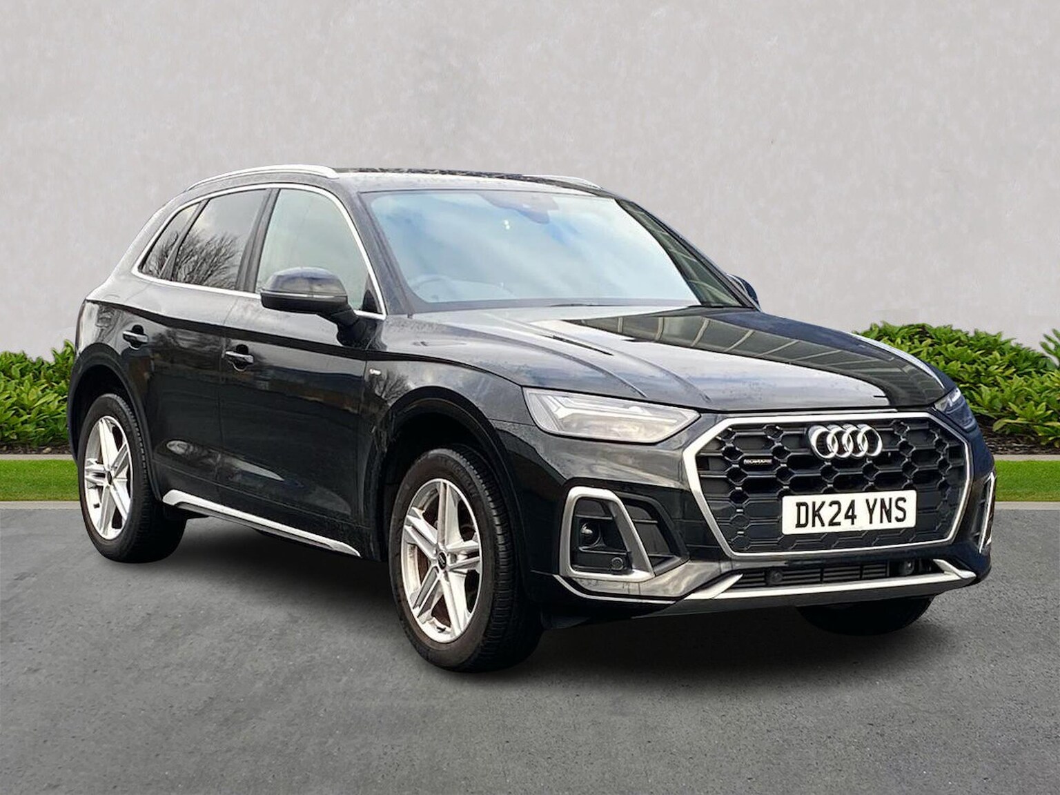 Main listing image - Audi Q5