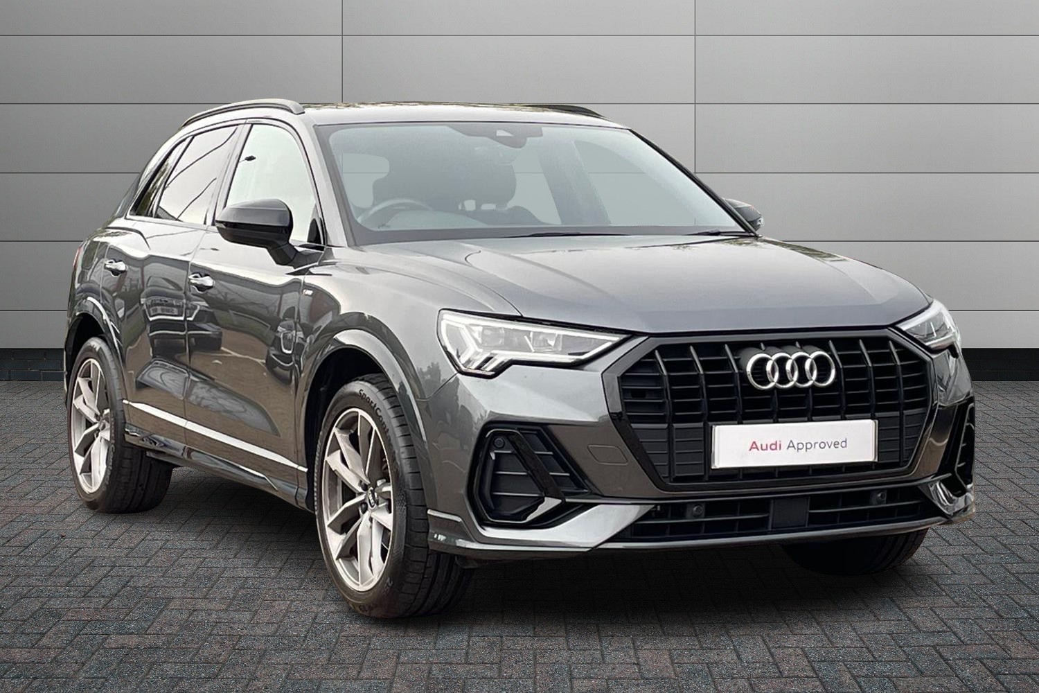 Main listing image - Audi Q3