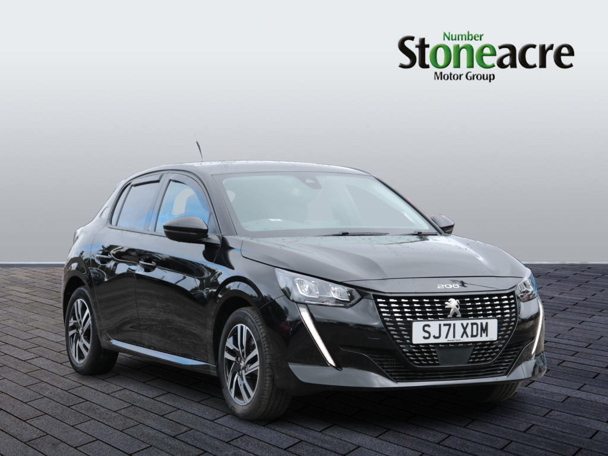 Main listing image - Peugeot 208