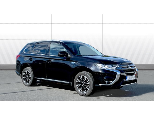 Main listing image - Mitsubishi Outlander